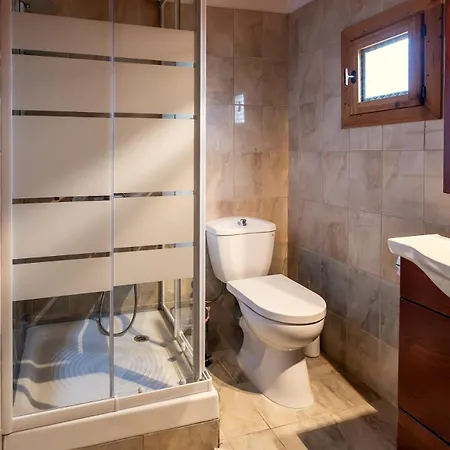 Tetos Wooden House شاليه *