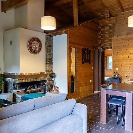 Tetos Wooden House * Velventós
