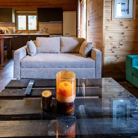 Tetos Wooden House *
