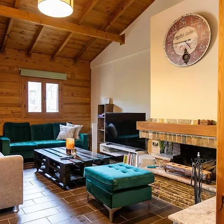 Tetos Wooden House