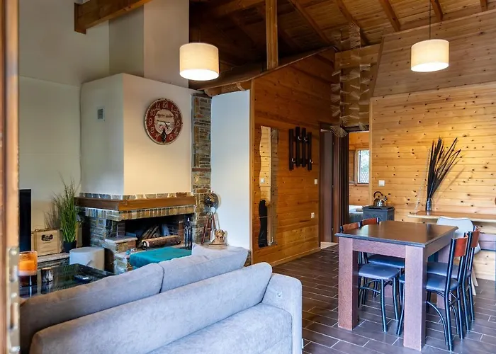 Tetos Wooden House * Velventós